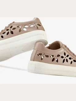 LASCANA Baskets<Baskets matière facile d'entretien