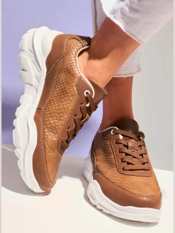 LASCANA Baskets<Baskets talon légèrement compensé au style chunky tendance