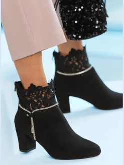 LASCANA Bottines<Bottines avec empiècement en dentelle élégant et chaînes brillantes et tendance