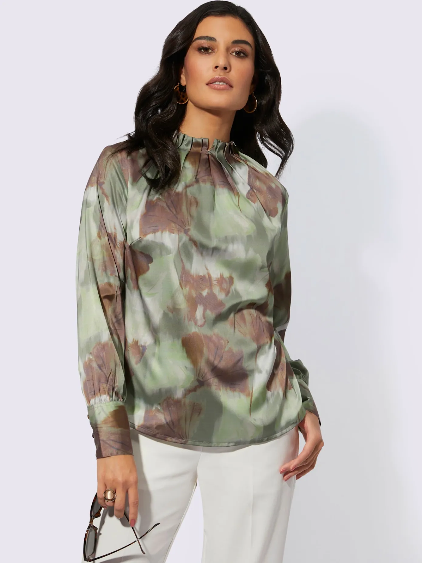 Creation L Chemisiers<Chemisier en satin satin mat élégant