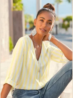 LASCANA Chemisiers<Chemisier encolure en v dégagée