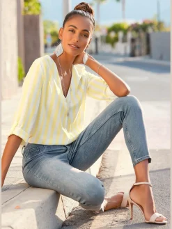 LASCANA Chemisiers<Chemisier encolure en v dégagée