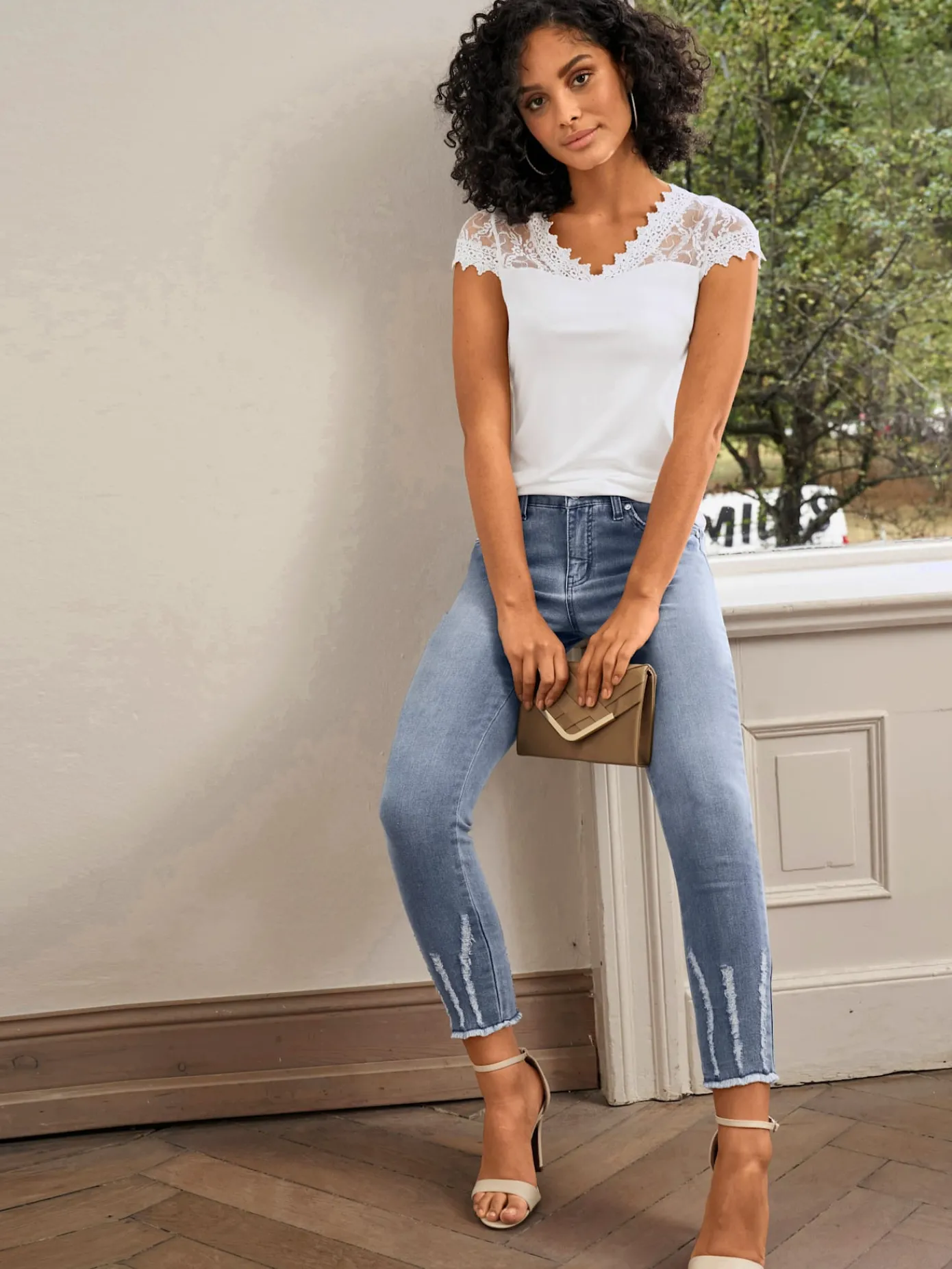 Jeans|Pantalons<Jean 7/8 effet « destroy » tendance