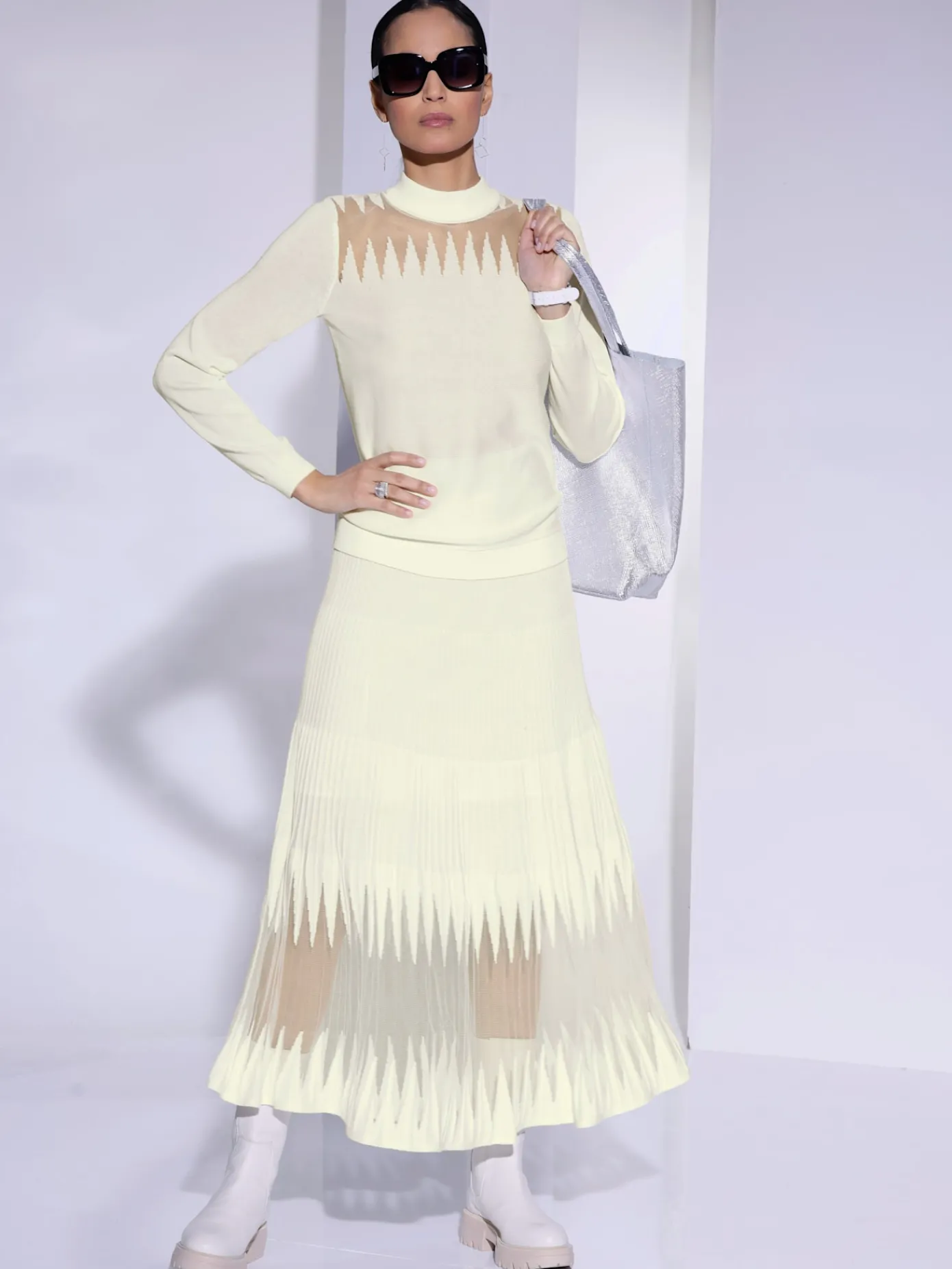 Creation L Jupes<Jupe en tricot coupe en a