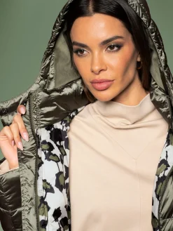 Rick Cardona Manteaux|Vestes<Manteau matelassé velours élastique brillant dans la capuche