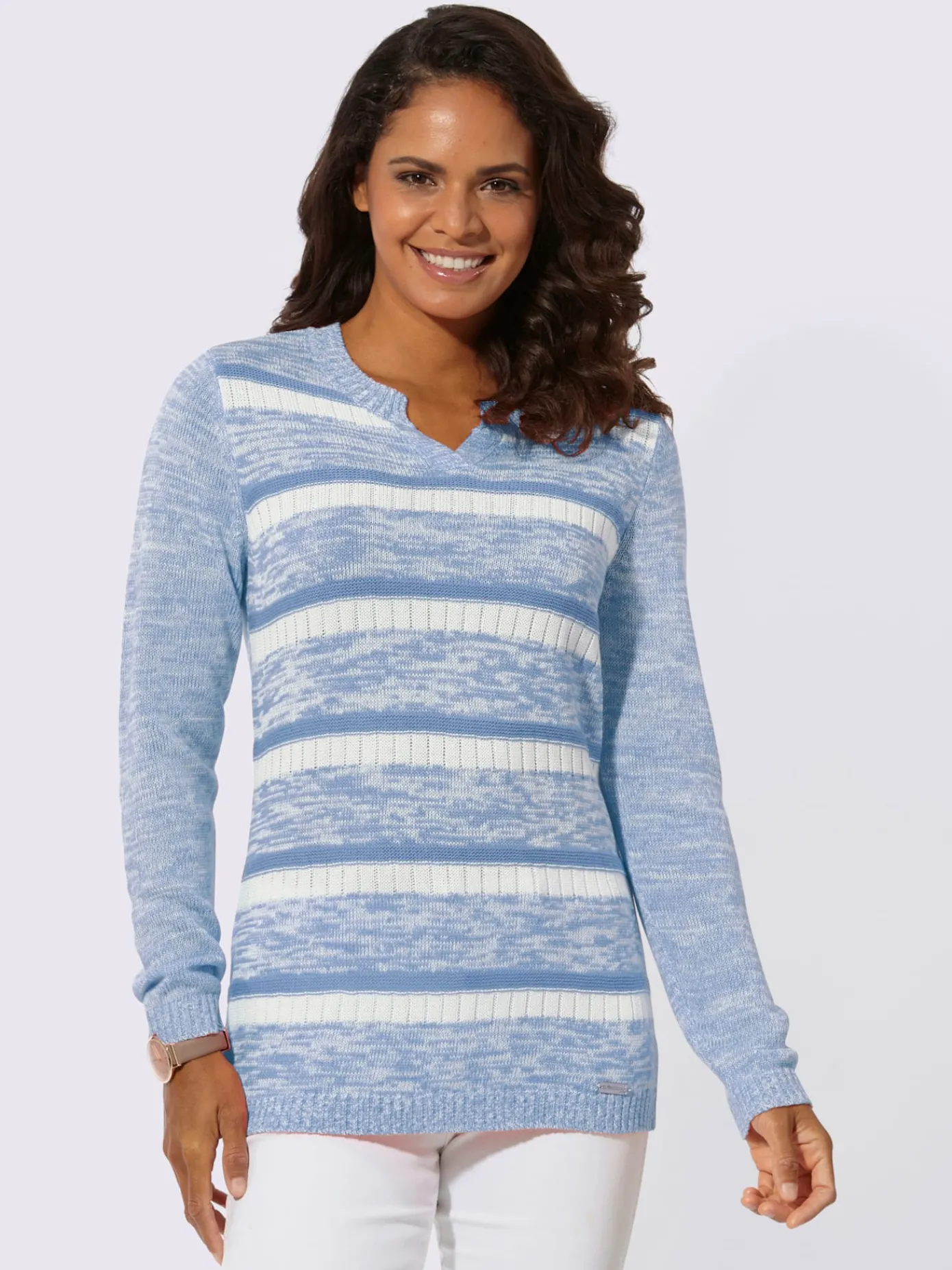 Collection L Pulls<Pull à manches longues encolure ronde avec v ouvert