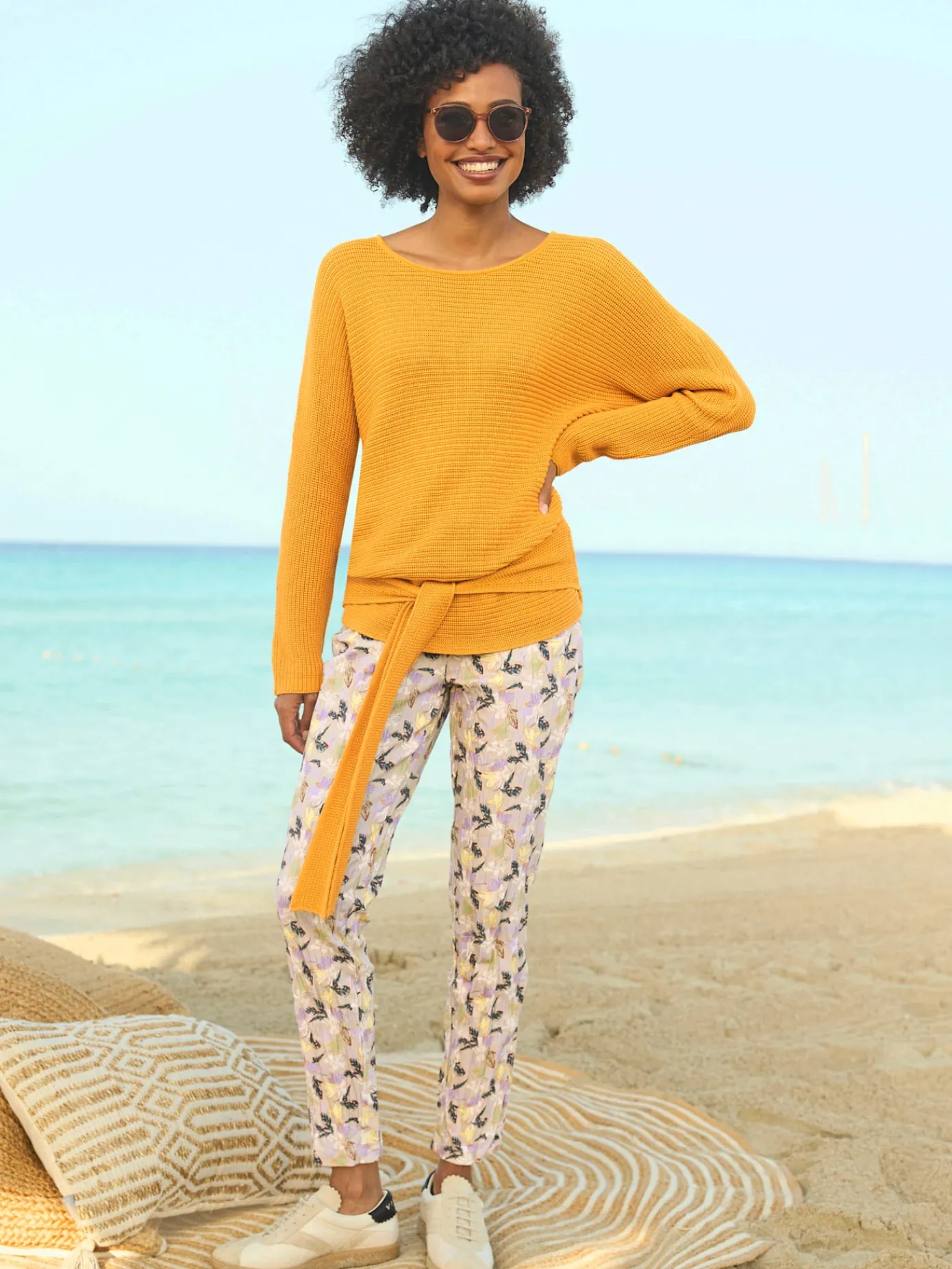 Linea Tesini Pulls<Pull encolure ronde rubans latéraux à nouer devant ou derrière