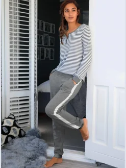 s.Oliver Pyjamas<Pyjama imprimé, manches et jambes longues