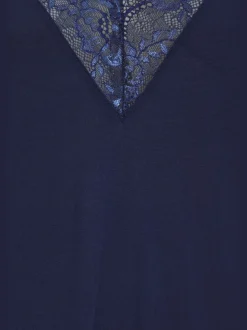 LASCANA Pyjamas<Pyjama séduisant avec empiècement en dentelle