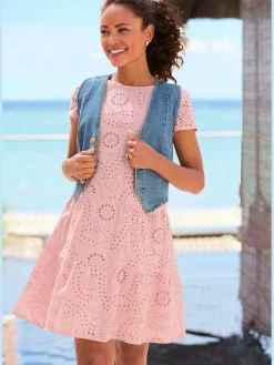 Buffalo Robes<Robe en dentelle robe d'été à encolure ronde haute