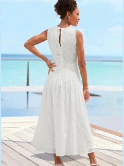 Buffalo Robes<Robe en dentelle robe d'été sans manches avec broderie ajourée