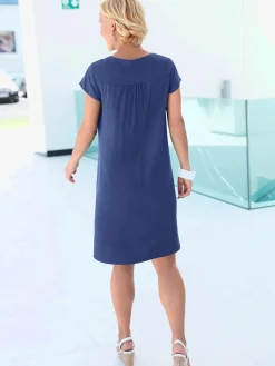 Collection L Robes<Robe évasée manches courtes col rond encolure en v