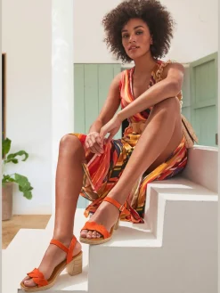 LASCANA Sandales<Sandales à brides talon bottier confortable et bride à l'effet tressé