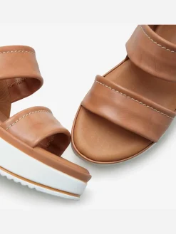 LASCANA Sandales<Sandales compensées brides élastiques pour un confort optimal