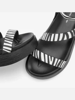 French Connection Sandales<Sandales tendance avec semelle compensée