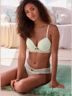 LASCANA Strings|Culottes<String séduisant avec découpe élégante au centre devant