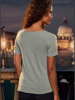 LASCANA T-Shirts<T-shirt à col rond bords pailletés raffinés à l'encolure, aux finitions des manches et à l'ourlet