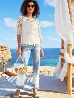 Linea Tesini T-Shirts<T-shirt à encolure ronde superbes finitions en dentelle