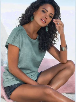 Vivance T-Shirts<T-shirt à manches courtes empiècement crochet fin aux épaules