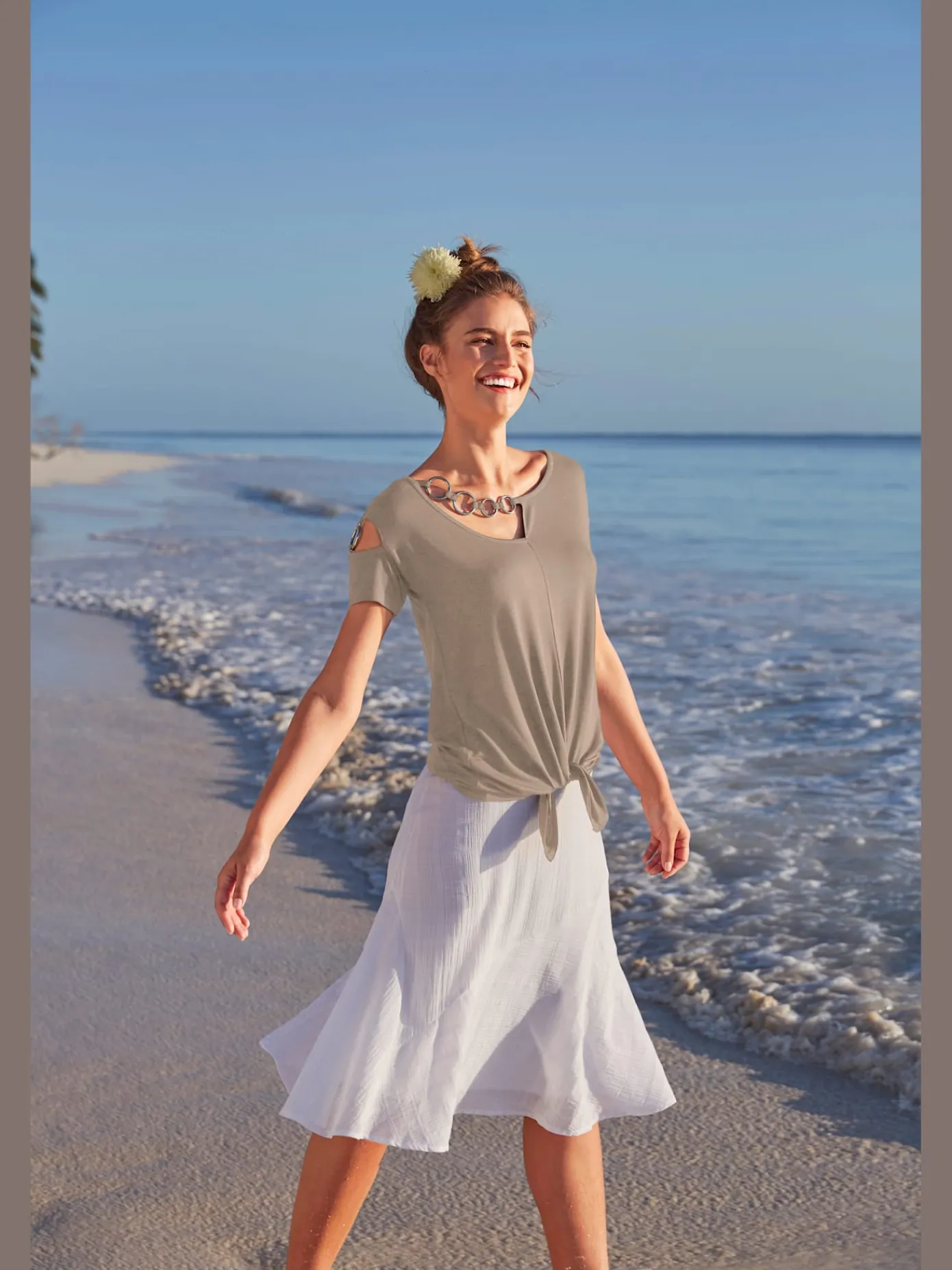 Linea Tesini T-Shirts<T-shirt à manches courtes éléments décoratifs à l'encolure et aux manches