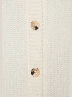 LASCANA T-Shirts<T-shirt à manches courtes patte de boutonnage fantaisie tendance et boutons imitation corne