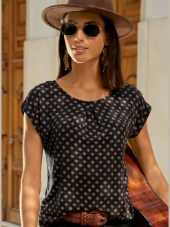 LASCANA T-Shirts<T-shirt à manches courtes plis tendance à l'encolure