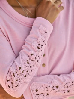 Linea Tesini T-Shirts<T-shirt à manches longues superbe empiècement en dentelle