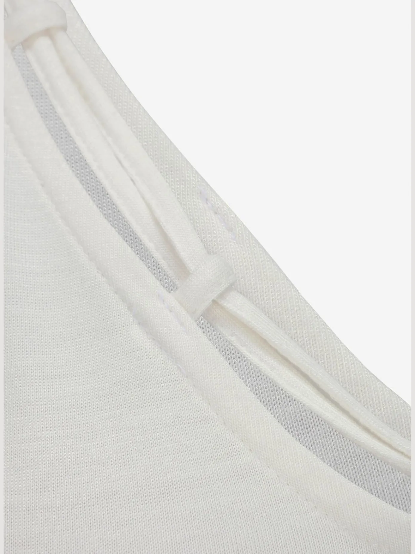 s.Oliver T-Shirts<T-shirt col v avec cordons