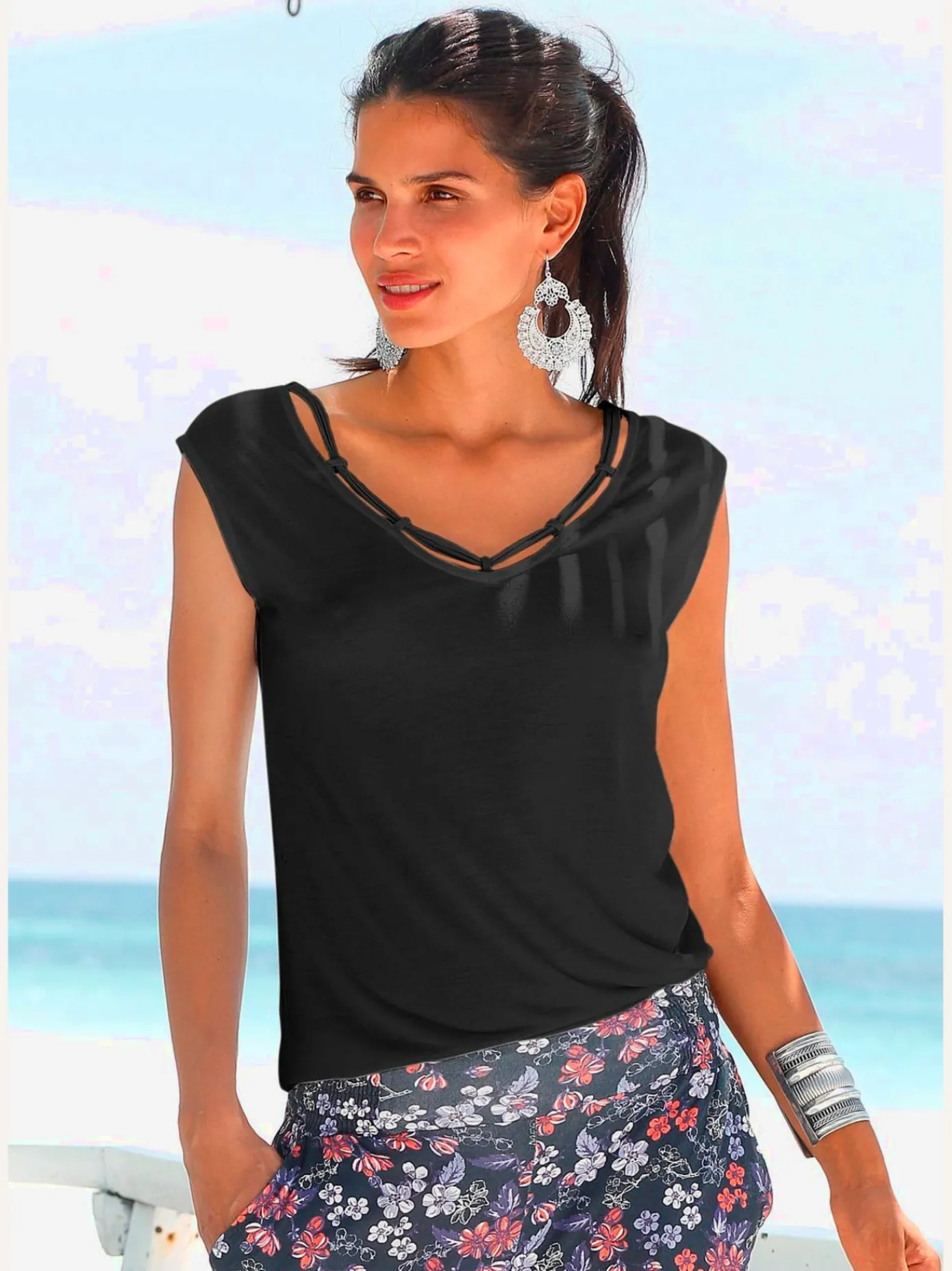 s.Oliver T-Shirts<T-shirt col v avec cordons