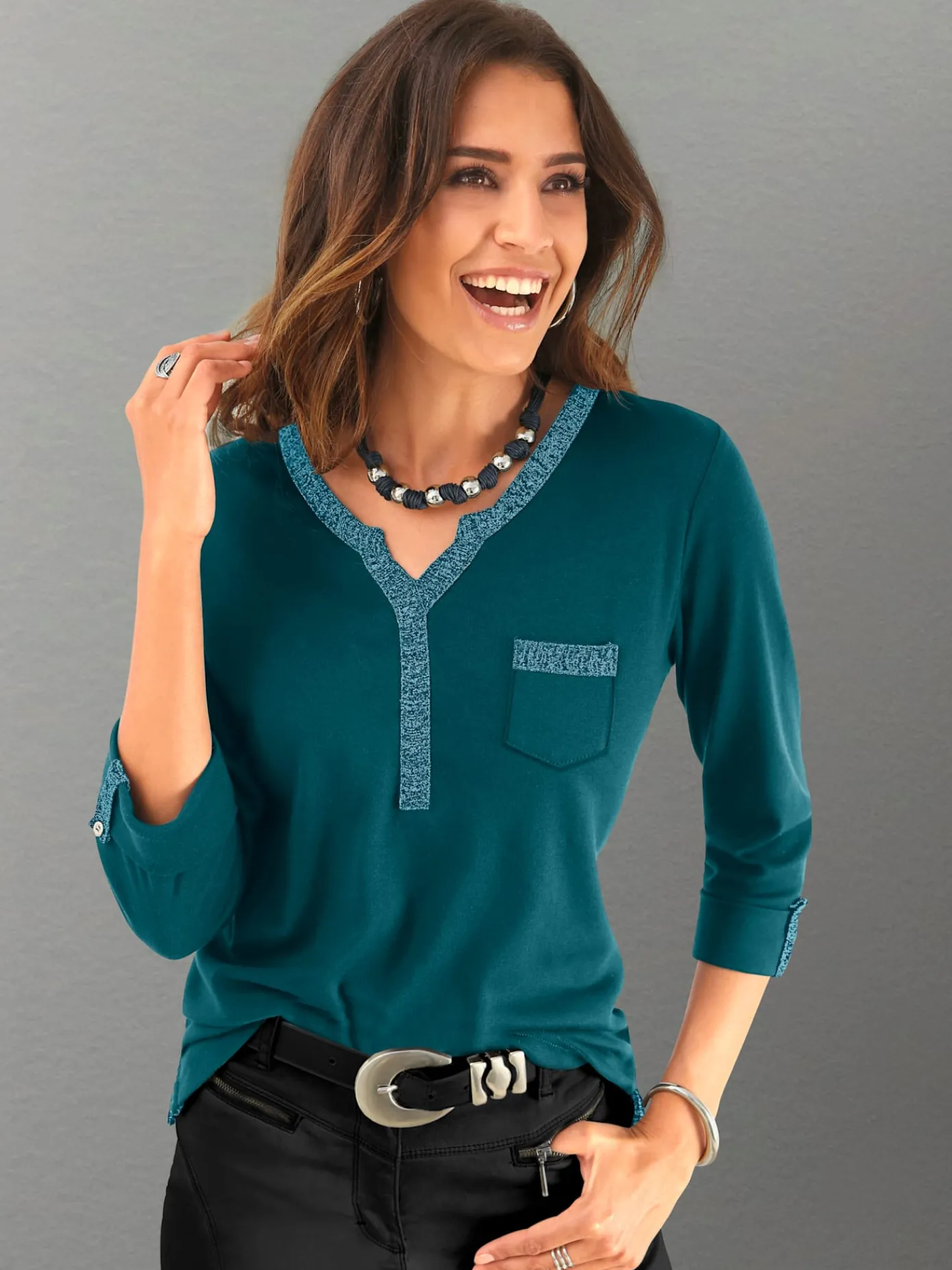 Alessa W. T-Shirts|Tenues De Cérémonie<T-shirt col v imprimé manches 3/4 poche poitrine