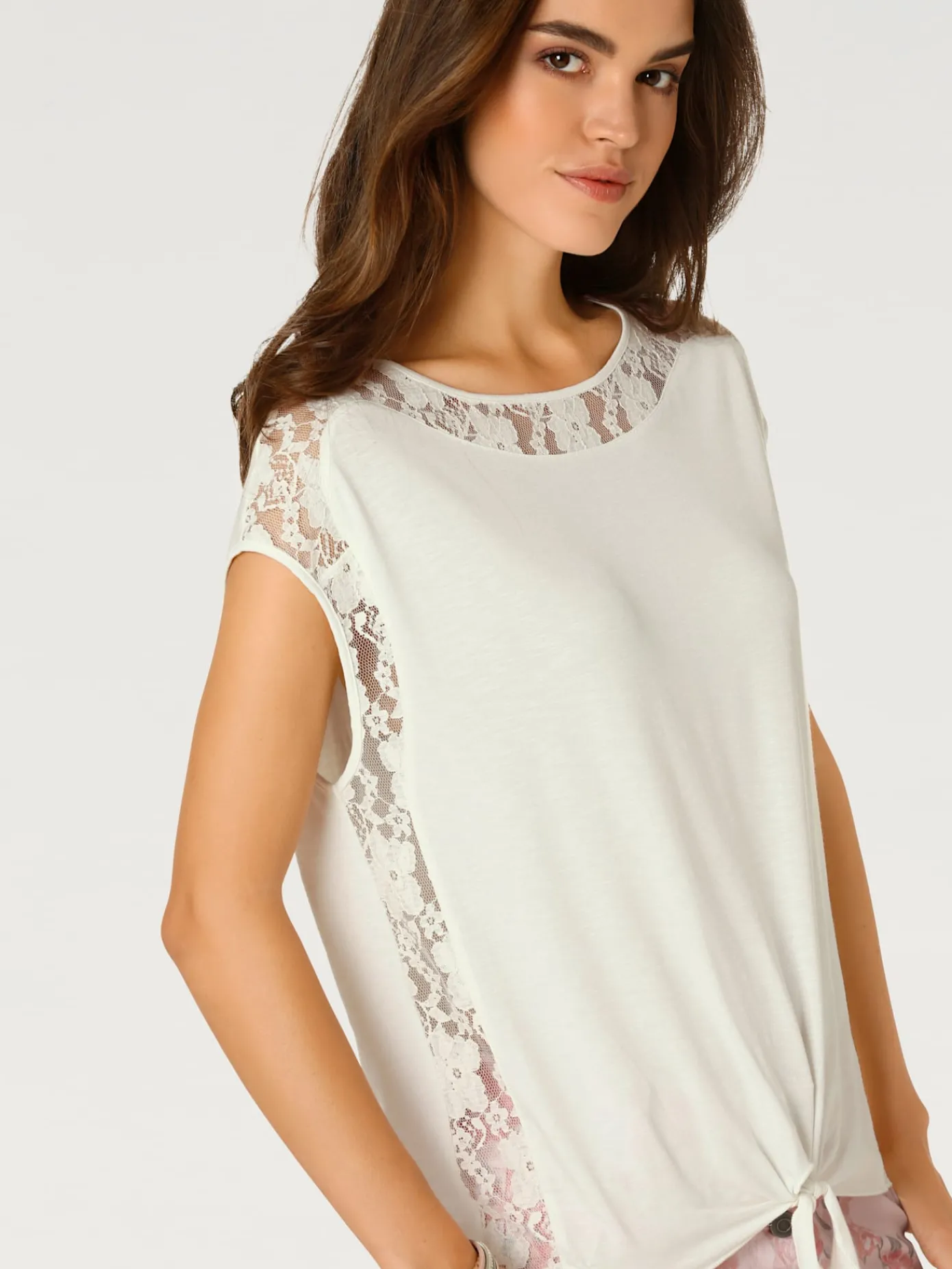 Linea Tesini T-Shirts<T-shirt en dentelle look romantique
