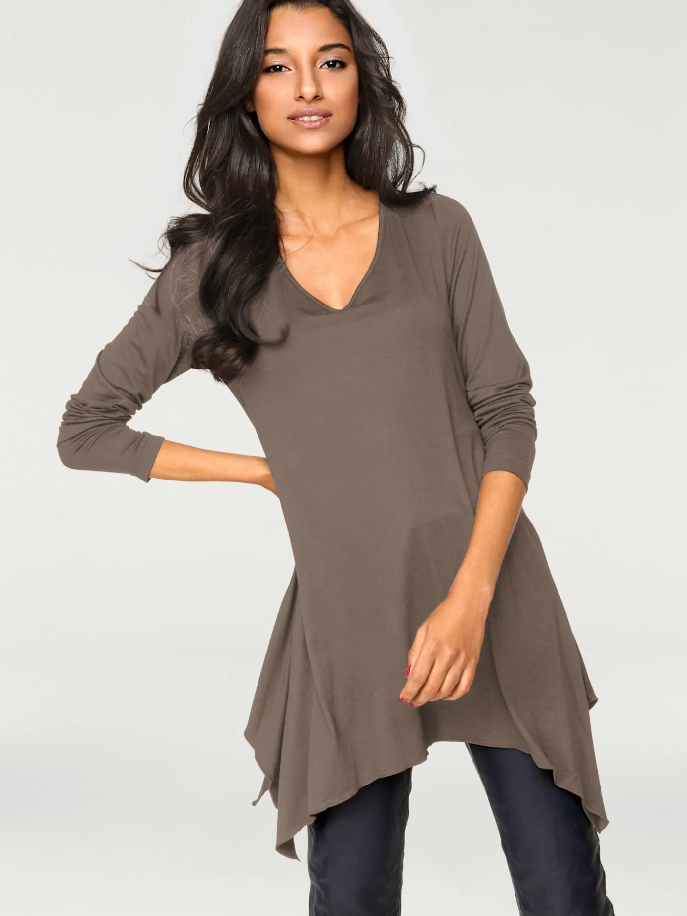 Rick Cardona T-Shirts<T-shirt long pointes tendance à la finition