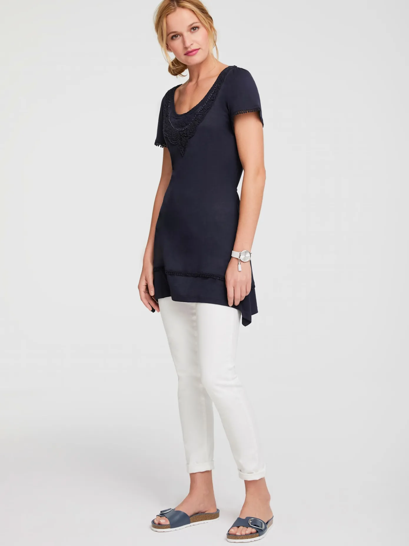 Linea Tesini T-Shirts<T-shirt long superbes détails en dentelle à l'encolure