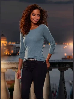 LASCANA T-Shirts<T-shirt manches longues bords pailletés raffinés à l'encolure, aux finitions des manches et à l'ourlet