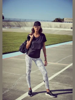 LASCANA ACTIVE Tenues De Détente<T-shirt technique t-shirt performance doublé