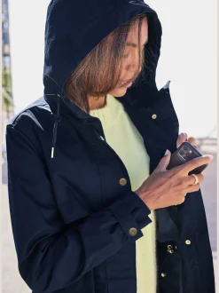 French Connection Vestes<Veste d'extérieur veste légère à capuche réglable et détails dorés