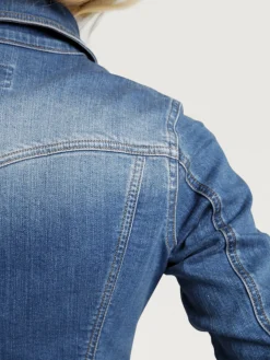 Linea Tesini Vestes<Veste en jean effet délavé et usé